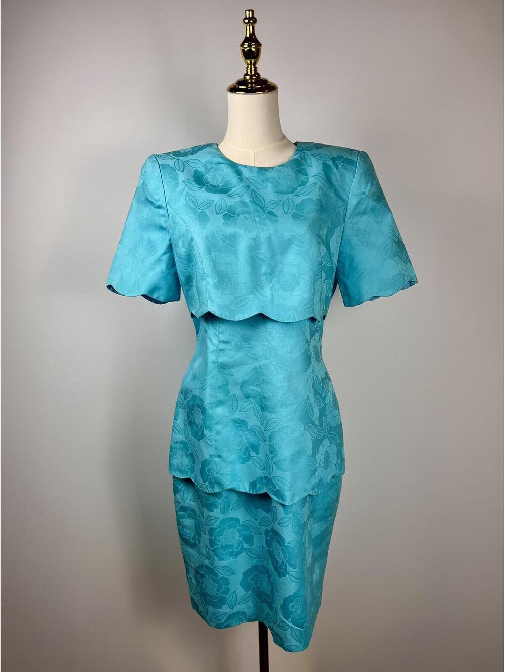 Vintage Kathryn Conover Floral Jacquard Dress with Peplum Detail Size 8 Classic